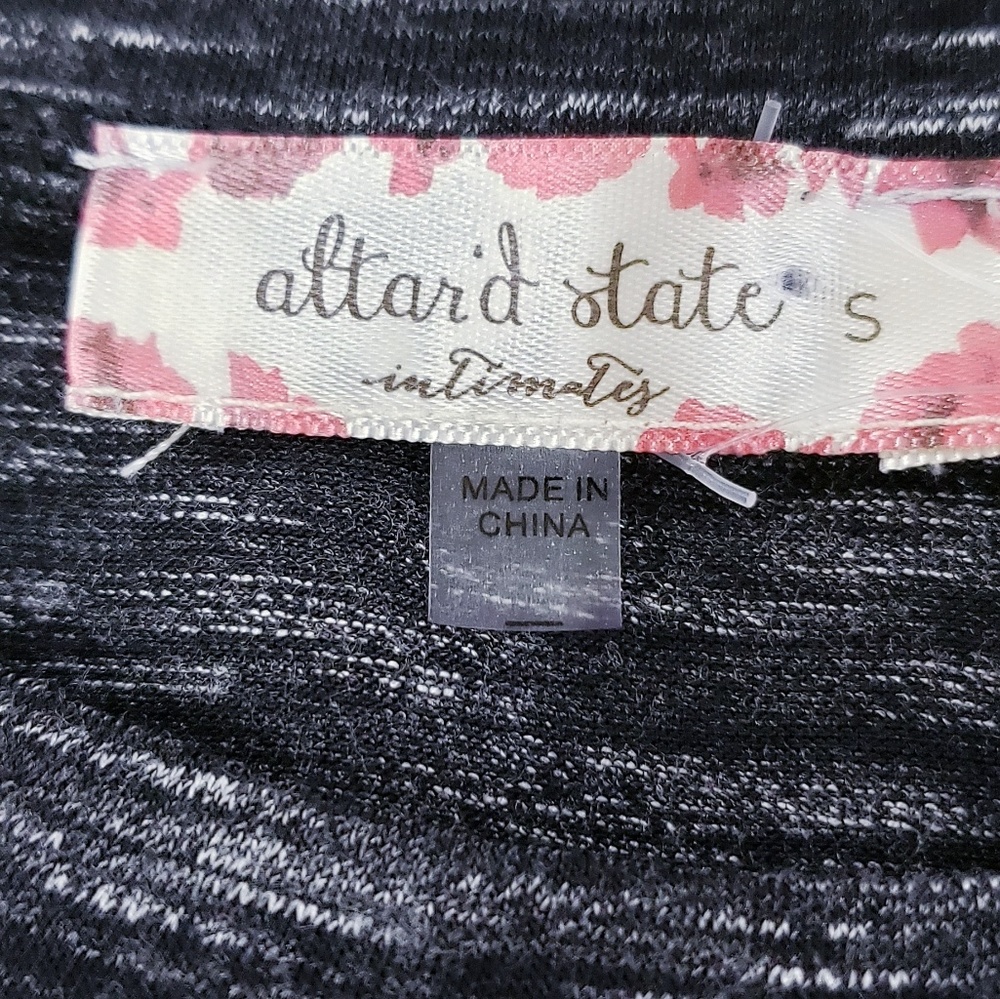 NEW! Altar'd State intimates short sleeve dog top 🤍Small - Picture 5 of 7